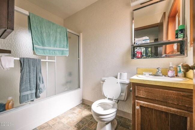 2813 NW Bayshore Loop
