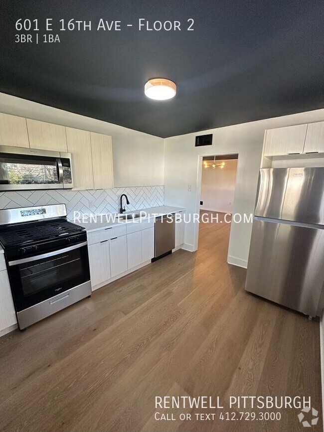 Building Photo - 3 Bedroom Apartment in Munhall - HALF OFF ... Unit Floor 2