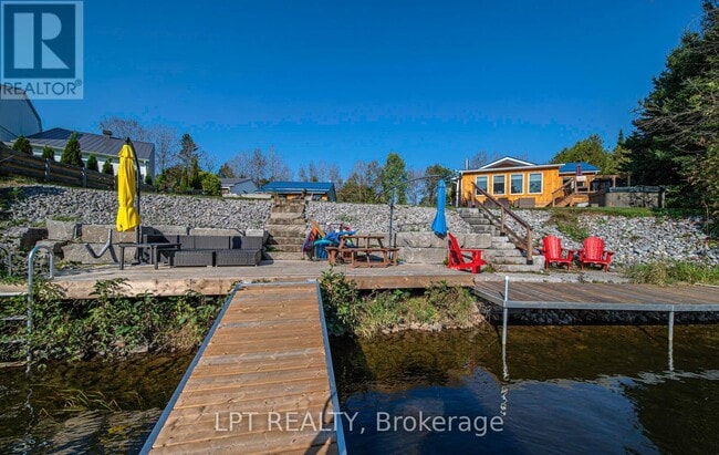 Photo - 223 Shuttleworth Rd