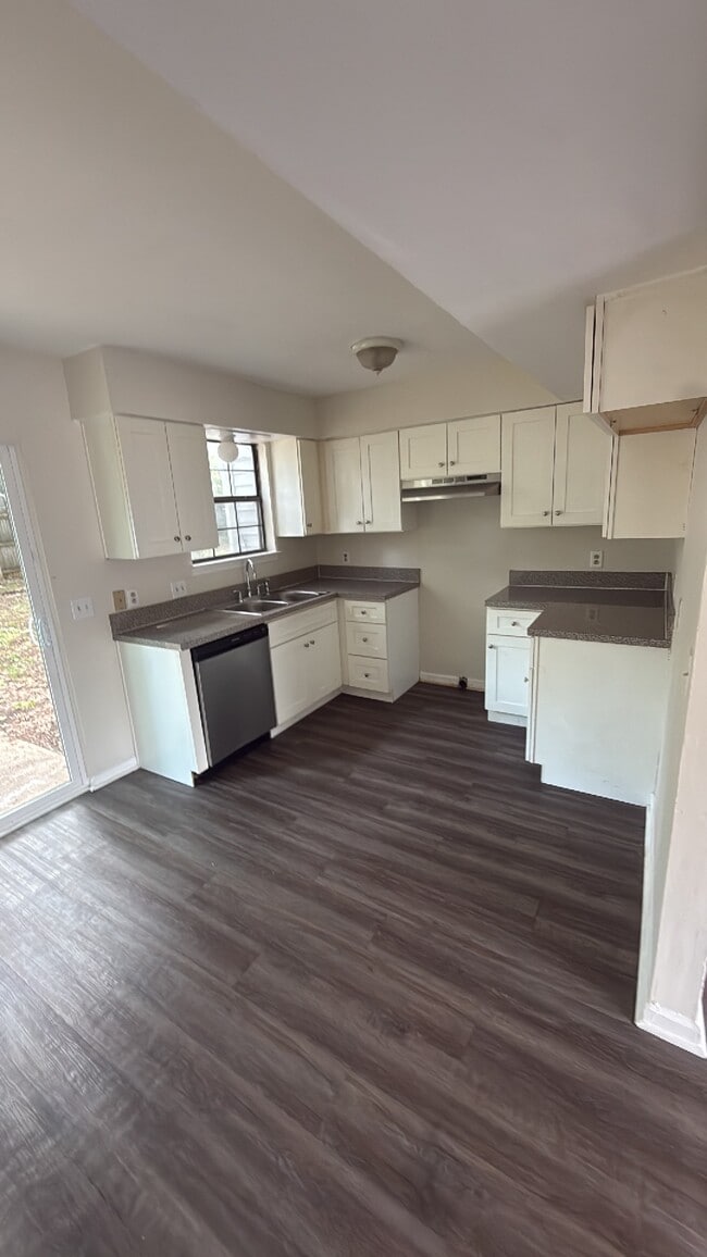 Photo - 3006 Woodymore Pl