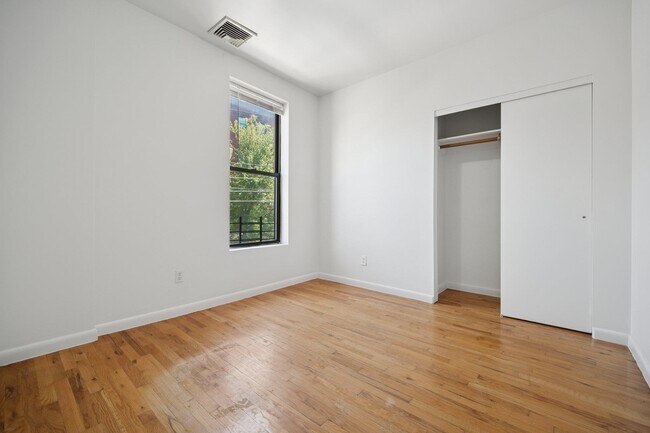 Photo - 236 NEWARK Ave Unit 1