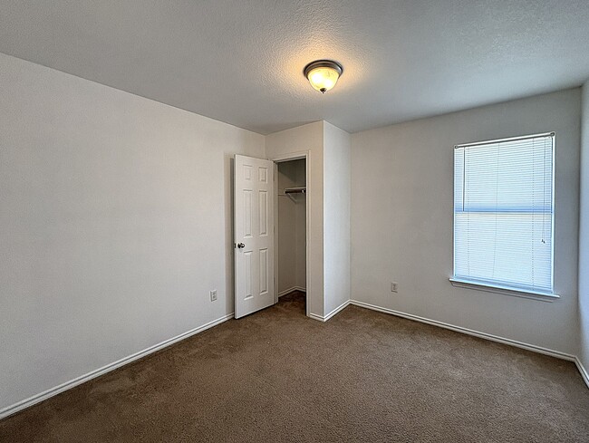 Photo - 2808 Ashley Dr