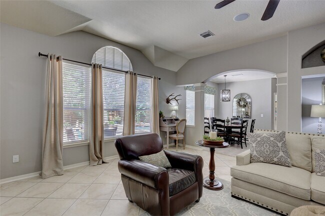 Photo - 19 S Linton Ridge Cir