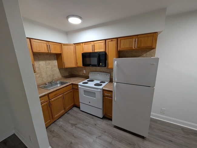 Photo - 826 NE 16th St