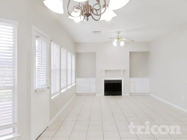 Photo - 5911 Klamath Falls Ct