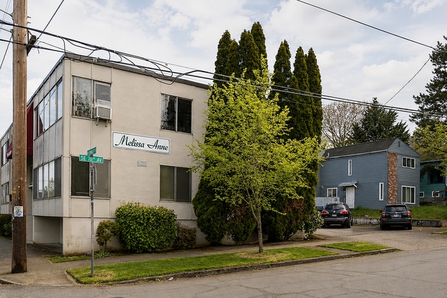 Melissa Anne - Exterior 3
