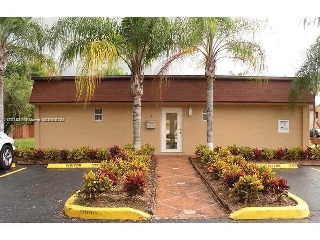 Building Photo - 9970 SW 88th St Unit 914-9 Rental
