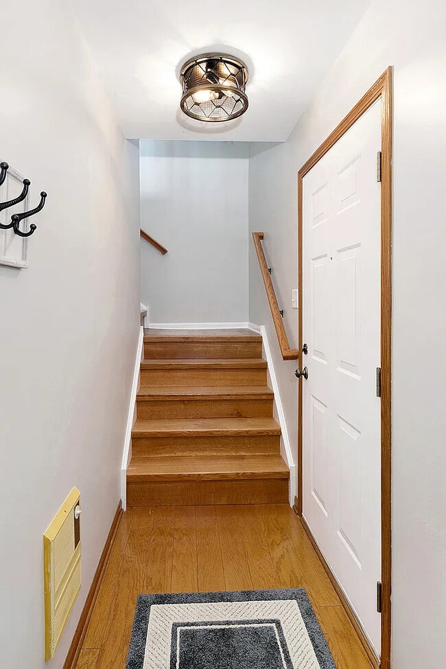 Photo - 2544 Dickens Dr