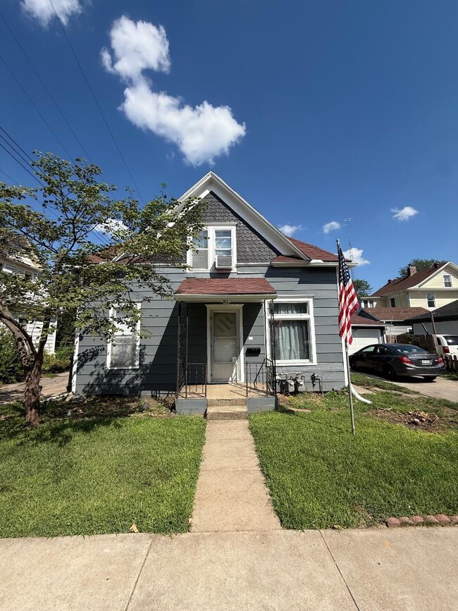 Building Photo - 726 S 18th St Rental