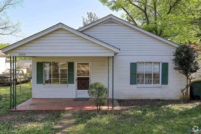 Building Photo - 1324 Mckinley Ave NE Rental