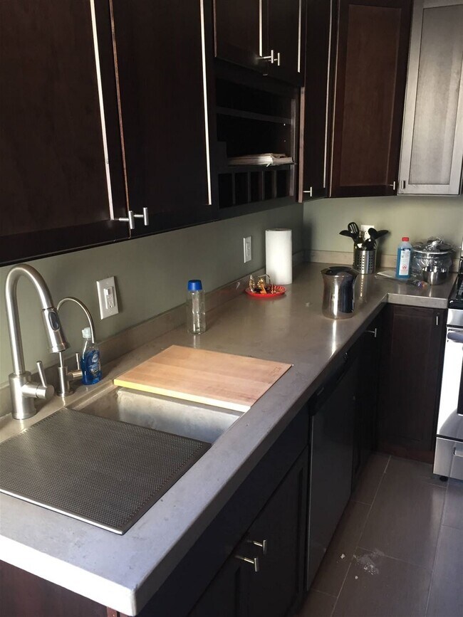 Photo - 33 62nd St Unit 6