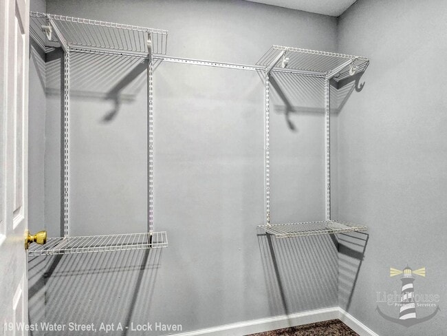 Photo - 19 E Water St