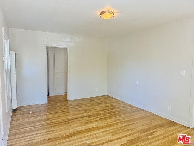 Photo - 1313 Douglas St