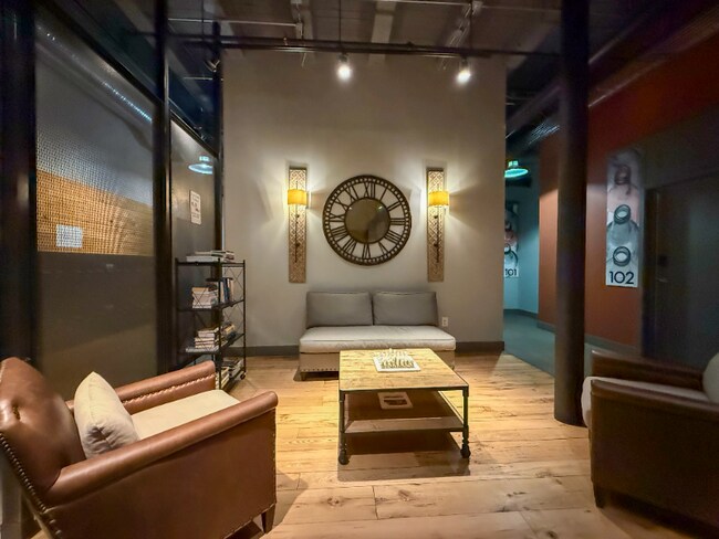 Photo - 570 S Front St Unit 212