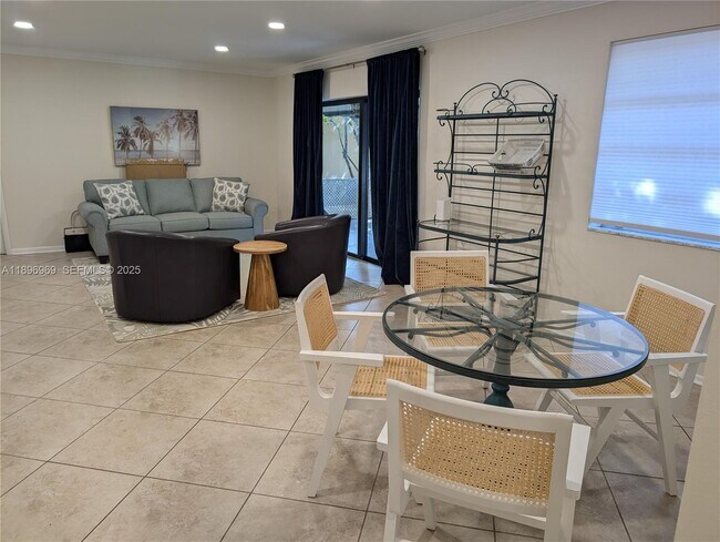 Photo - 850 Benevento Ave