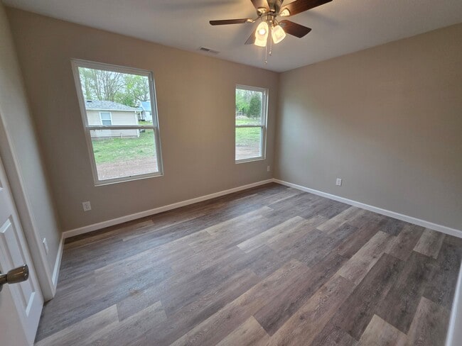 Photo - 349 W Neosho St Unit 349 W. Neosho St-A