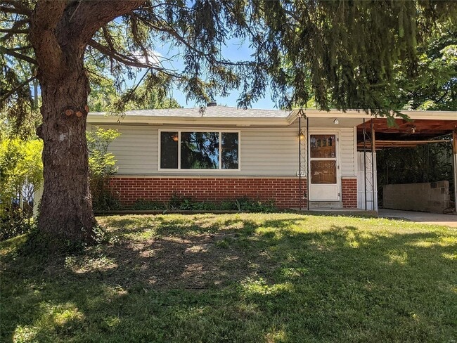 Building Photo - 212 Lakeside Dr