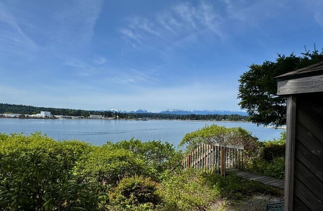 Stunning completely remodeled waterfront P... - Stunning completely remodeled waterfront P... Condo Unit 33