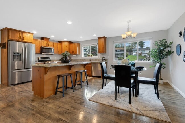 Photo - Wonderful 4 Bedroom, 3 Bath Home in Federal Way with Double Balconies and Family Room!