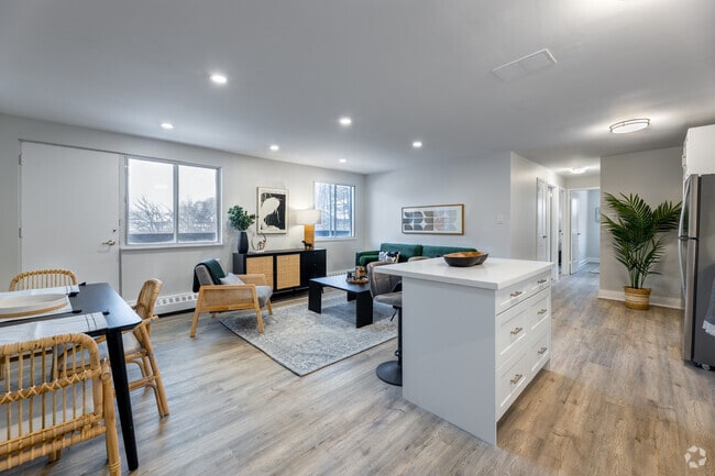 3BR, 1BA - Living Room/Kitchen - 1111 Forestwood