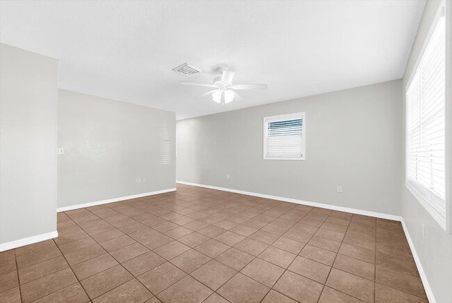 Photo - 906 66th Ave W
