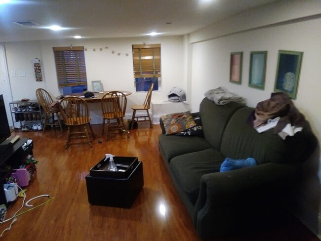 Photo - 1029 W Wellington Ave Unit GDN