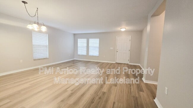 Photo - 6955 Lake Eaglebrooke Dr