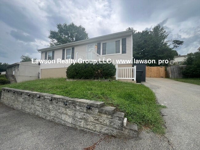 Building Photo - Beautiful Home in Cave Spring with Partially Finished Basement