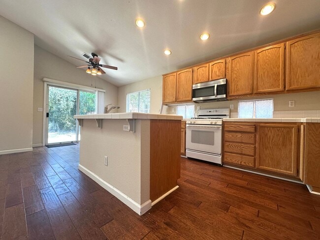Photo - Single Story 3 Bed 2 Bath in Apple Hill!