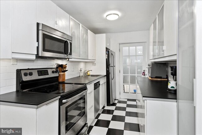 Photo - 2624 E Harold St