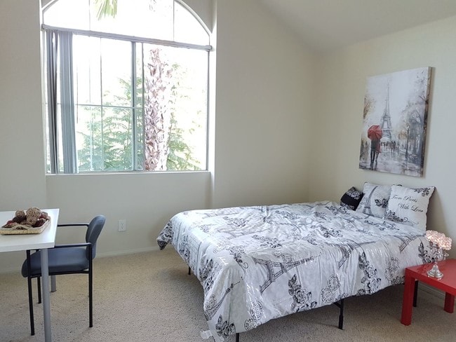 Photo - 1561 S Barrington Ave