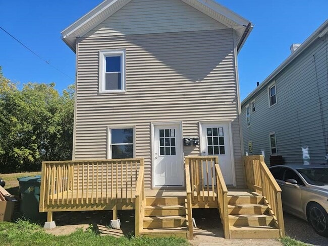 Building Photo - 248 Anderson Ave