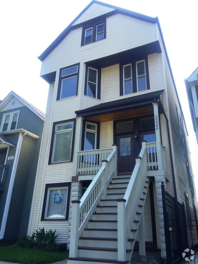 Building Photo - 3322 N Troy St Rental