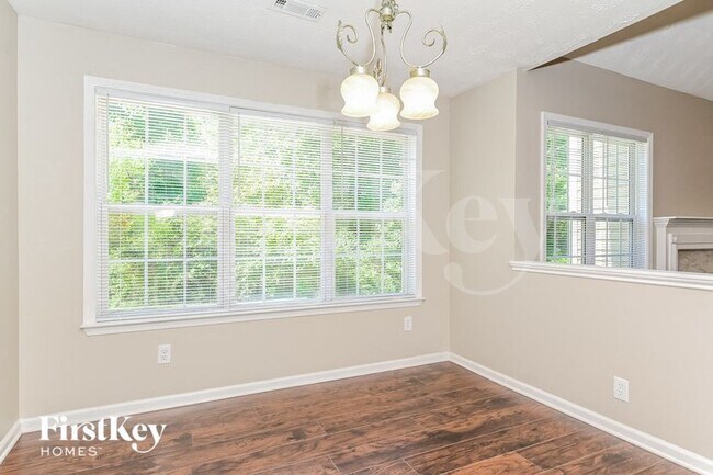 Photo - 207 Windpher Ridge