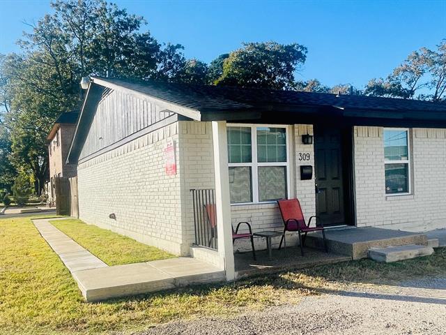 Building Photo - 309 E Mitchell St