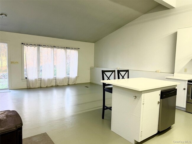 Photo - 14 Spring Lake Rd