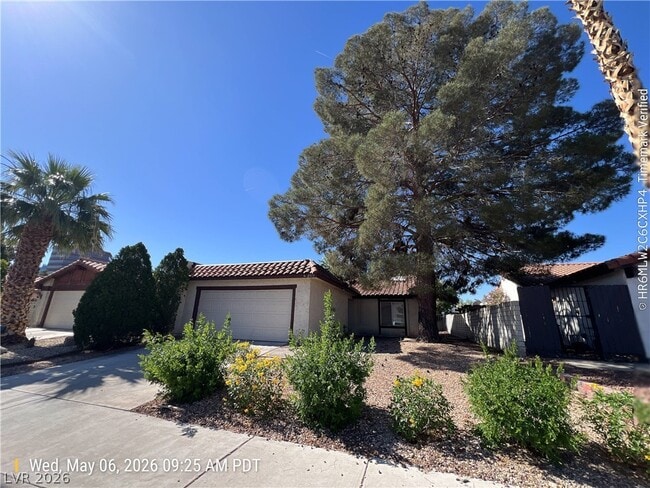 Building Photo - 2513 Lourdes Ave