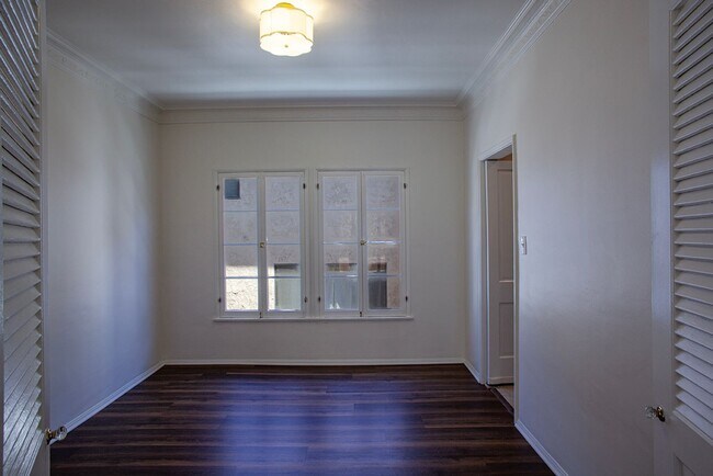 Photo - Charming Vintage 1 Bed / 1 Bath in the Heart of West Hollywood