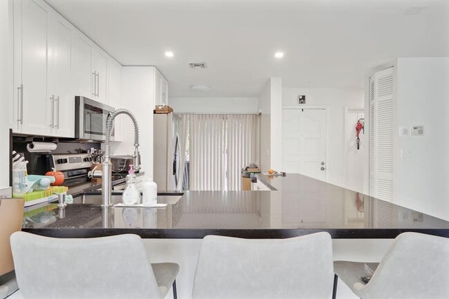 Photo - 3961 Adra Ave