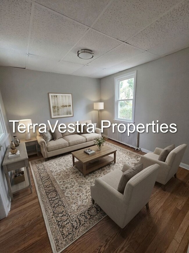 Building Photo - 31 S Myrtle St Unit 1st Floor