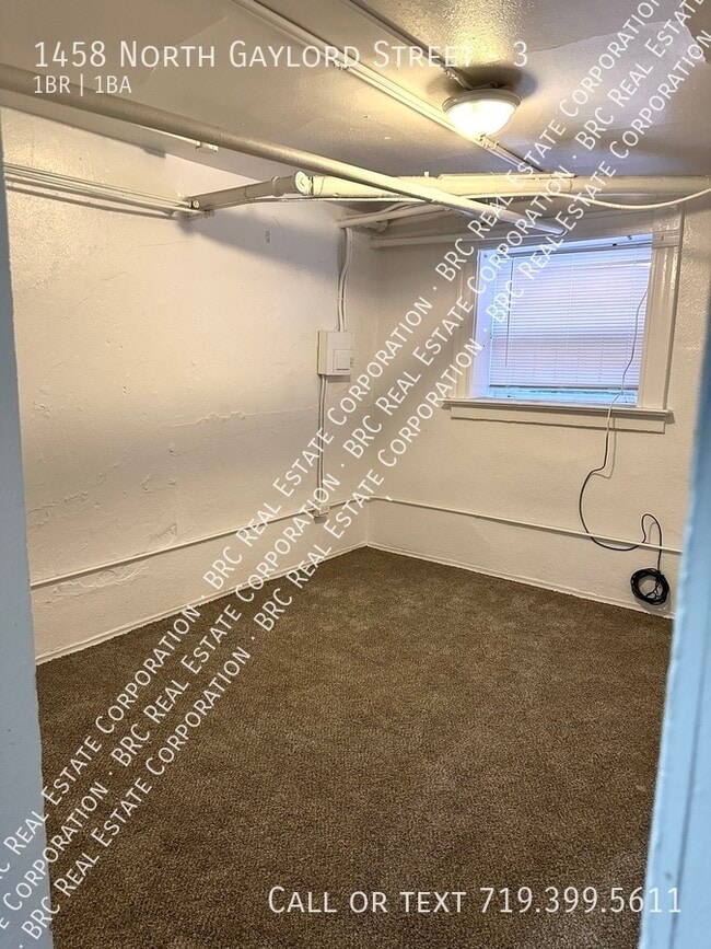 Photo - 1458 N Gaylord St Unidad 3