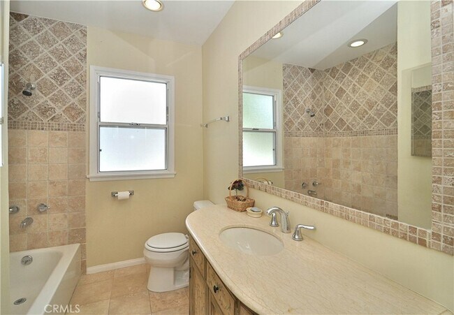 Photo - 5955 Vanalden Ave Casa