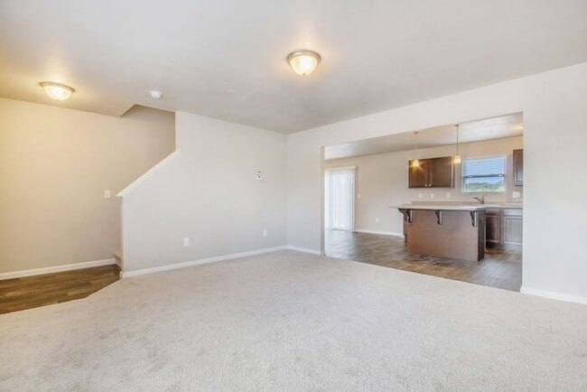 Photo - 59454 Glidden St