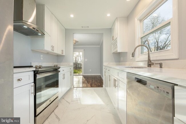 Photo - 1959 Lewis Ave