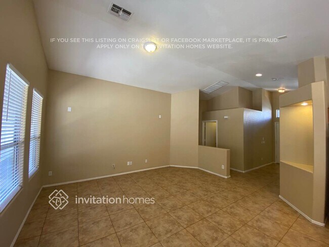 Photo - 9129 W MacKenzie Dr