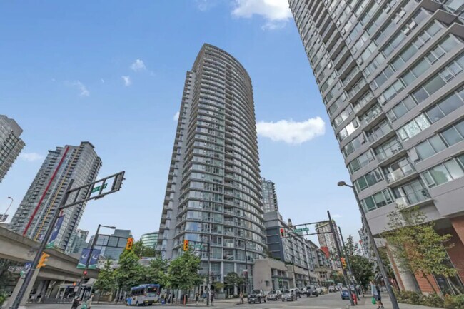 Photo - 689 Abbott St Unit ID1051923P