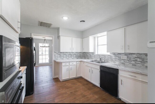 Photo - 8503 Braes River Dr