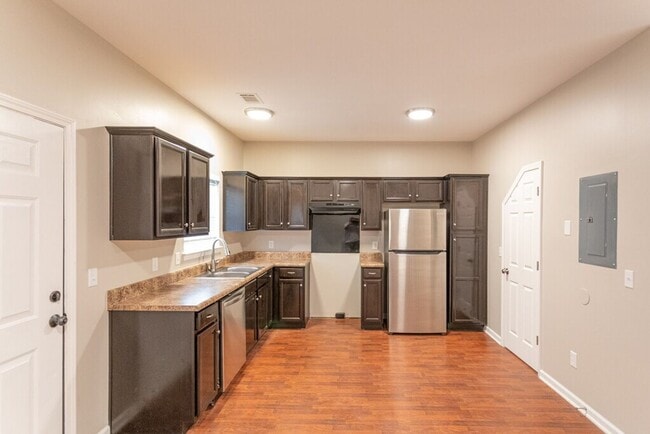 Avenue 41 Townhomes