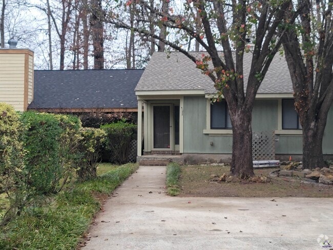 Building Photo - 211 Somerset Dr Rental