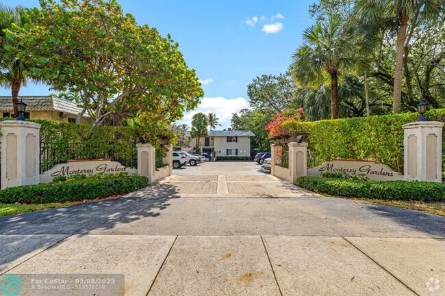 Building Photo - 8609 SW 68th Ct Unit 3 Rental